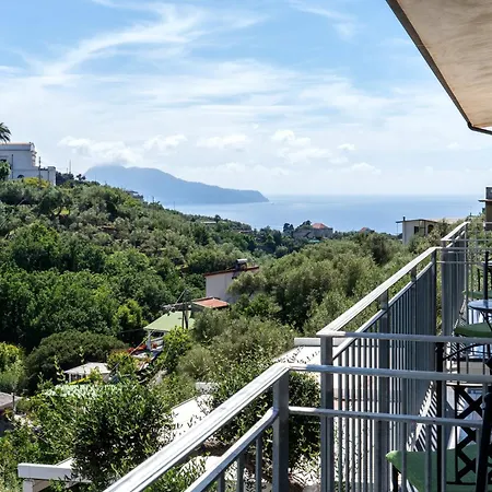 Oleum * Massa Lubrense